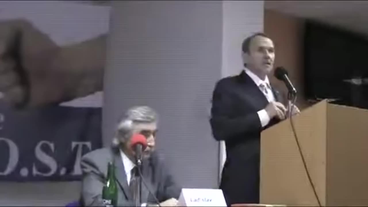Hovory I - Před jakými výzvami stojí pravice a jak má jednat, aby zůstala politicky relevantní 1/4