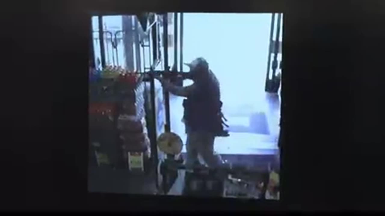 Jacksonville Florida Dollar General fake shooting - fake CCTV footage Daily Mail 8-27-2023