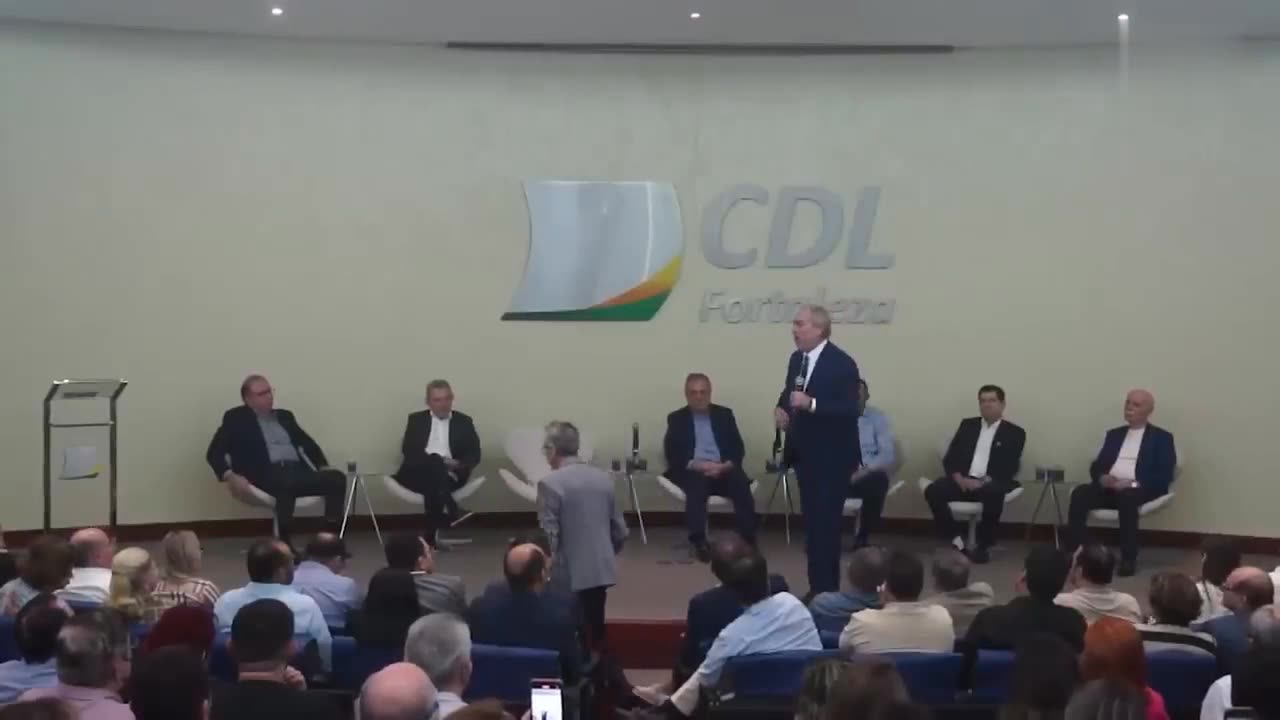 Ciro falando que todos estão roubando no governo Lula