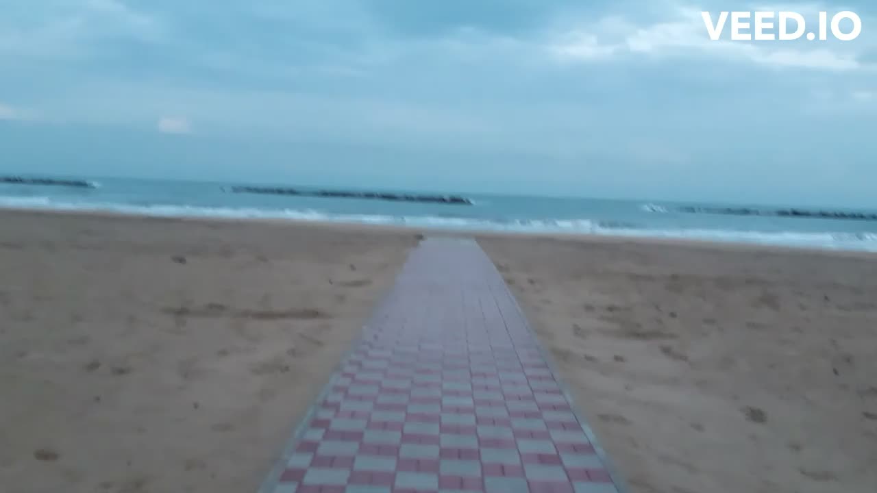 Bottle of beer in the sand 💙🌊🍺 The sea in winter #loredanabertè #lyrics #ilmaredinverno