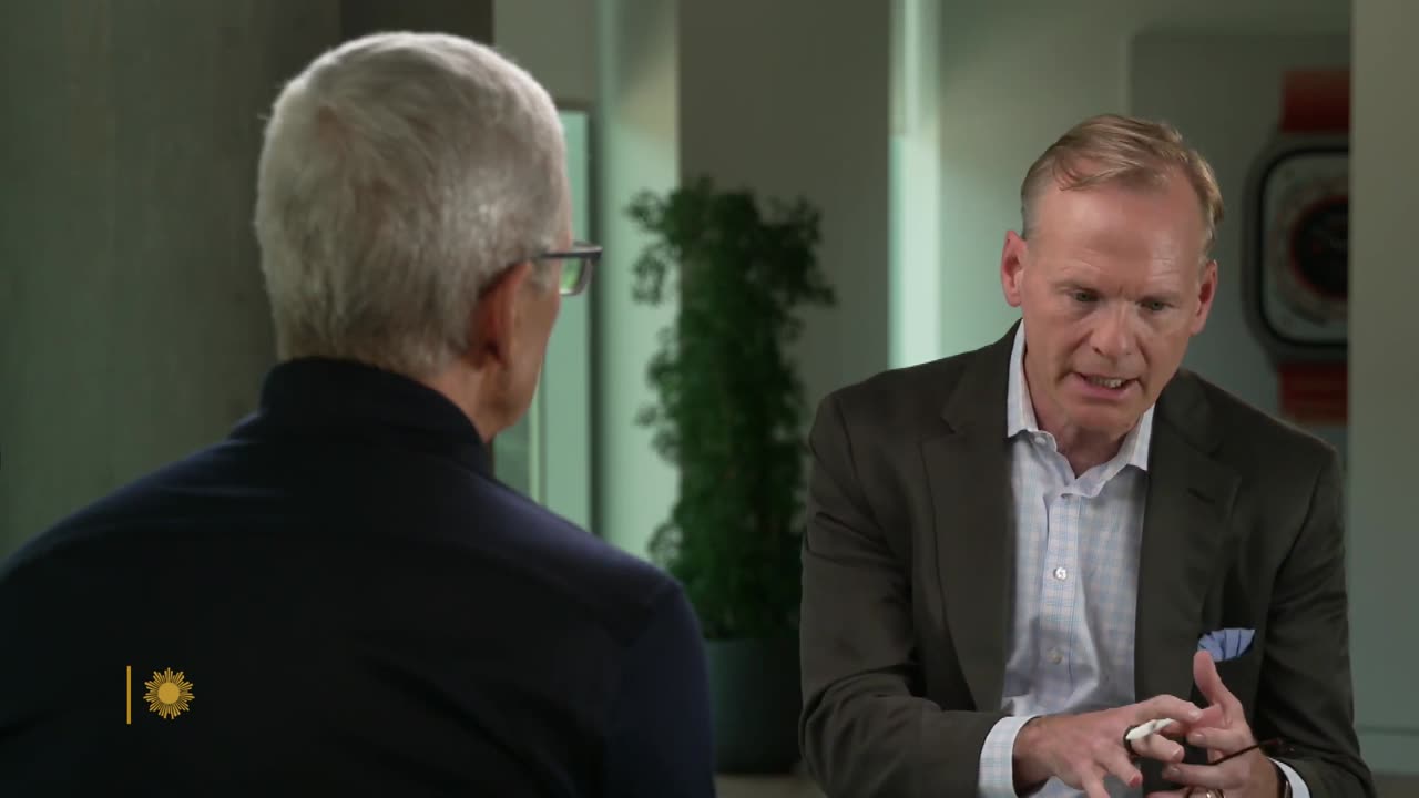 LIVE VIDEO : Extra: CEO Tim Cook on Apple's dealings with China !