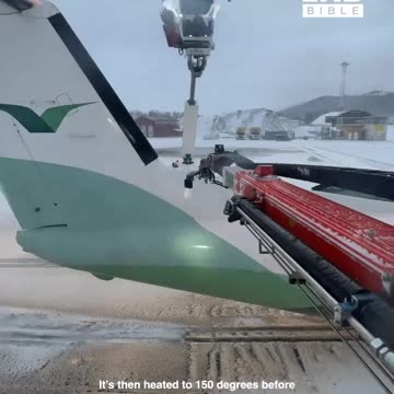 De-icing an aircraft