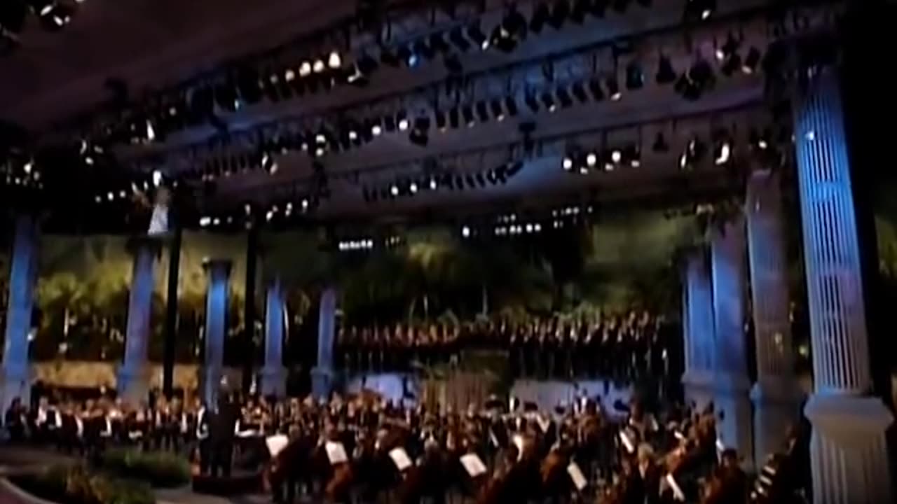 The most popular aria from Giacomo Puccini's opera Turandot is Nessun Dorma.