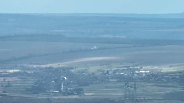 Ukrainian Forces Obliterate Russian Tank Destroying People's Homes In Bakhmut Suburbs