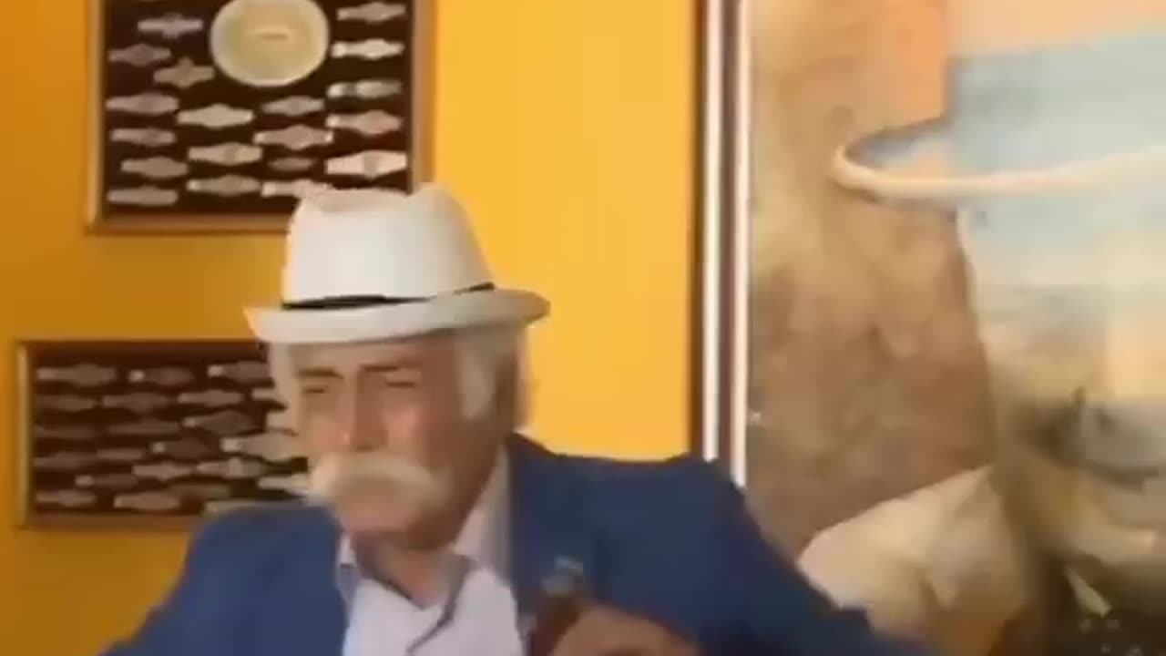 Do you know how to dance?😂🔫