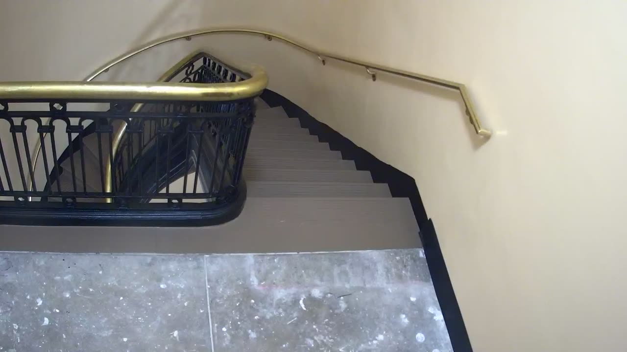 5191CHOB05Stair3_2021-01-05_03h00min01s993ms.mp4