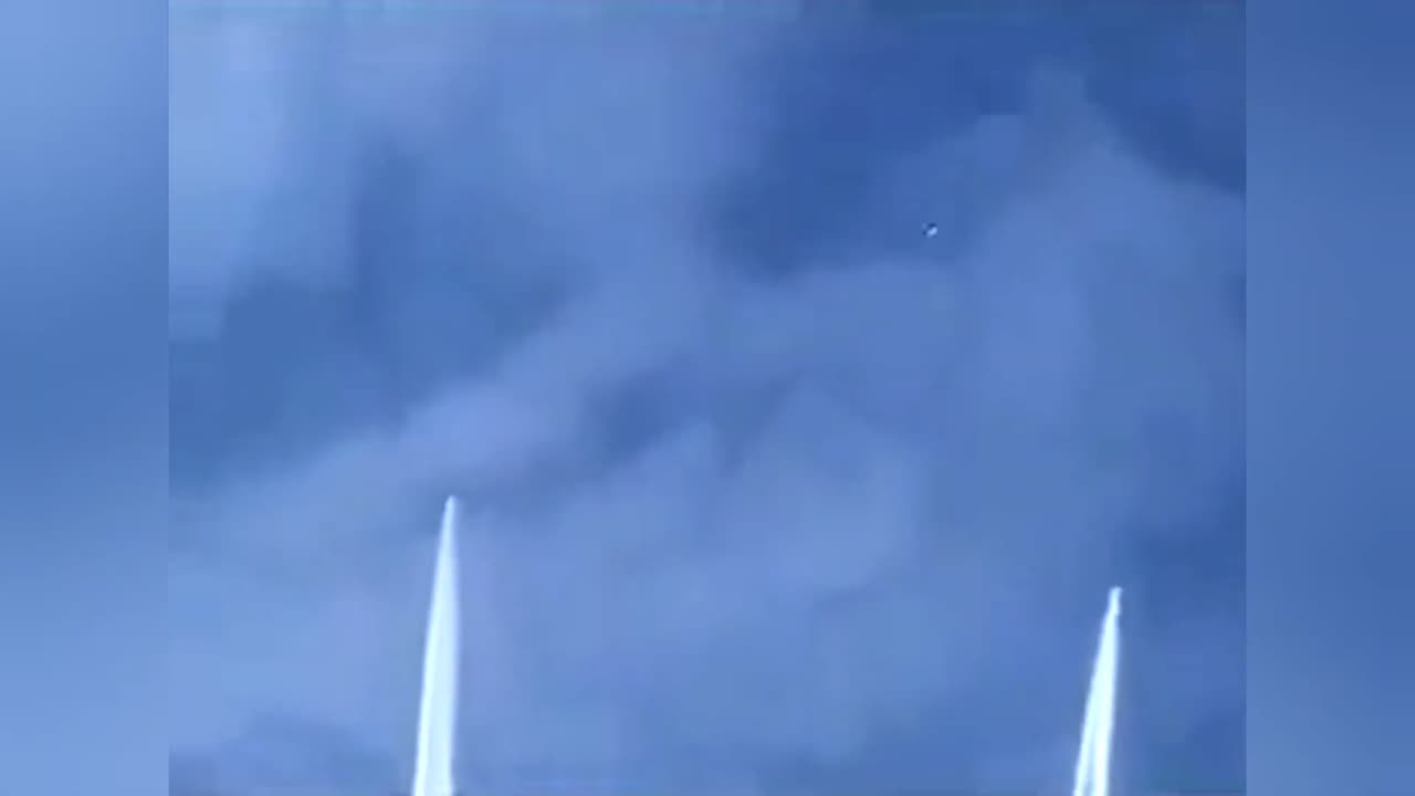 AVIONES DE COMBATE PERSIGUEN OVNI #SCRAMBLE