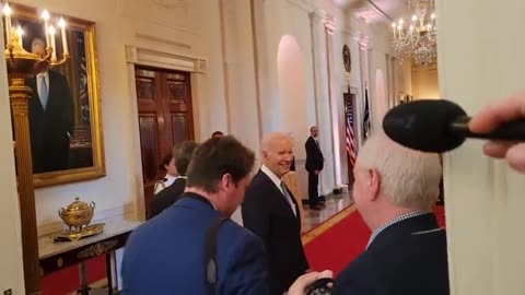 Watch Biden's reaction when reporter confronts him on alleged bribery tapes