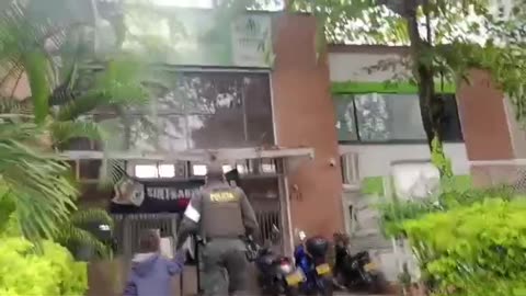 Menor de edad hallada en una calle de Bucaramanga