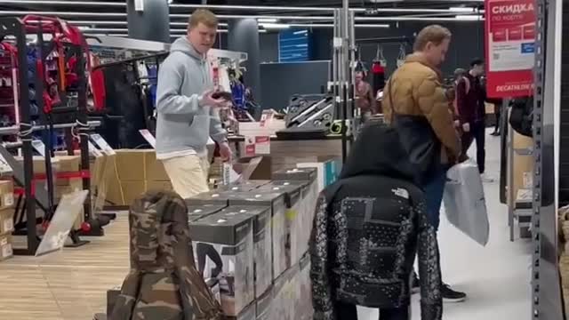 Crazy prank - How would you react😳