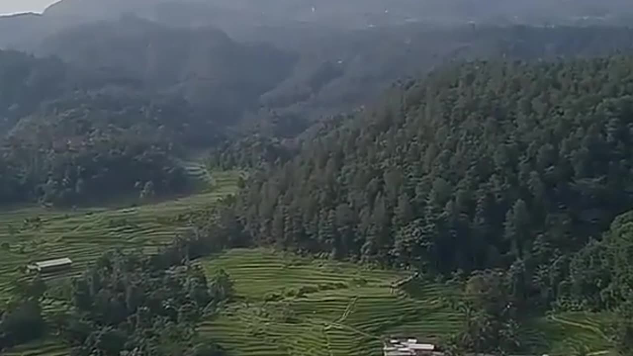 the beauty of Indonesian mountains
