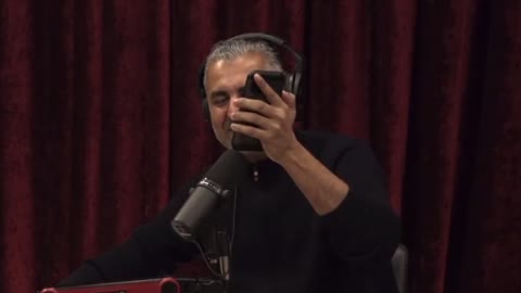 Rogan and Maajid mocking Klaus Schwab during their interview, adding Star Wars