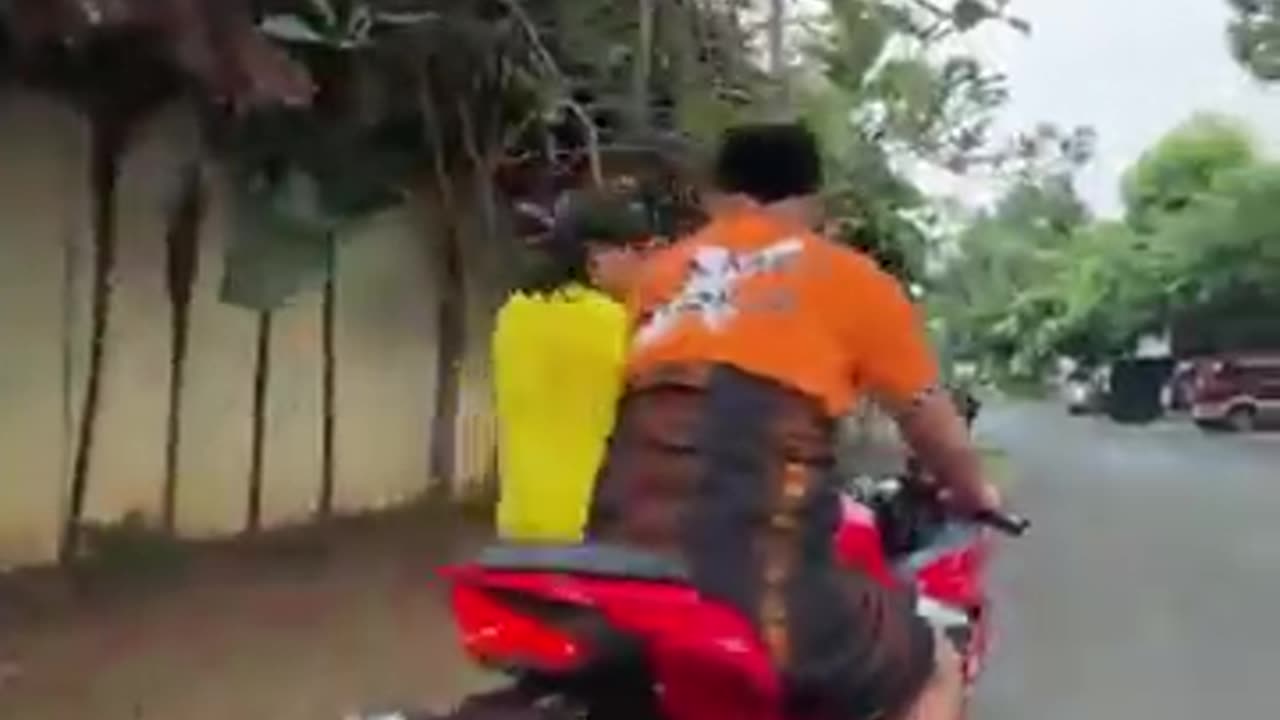 TUKIDI DAN MOTOR GEDE