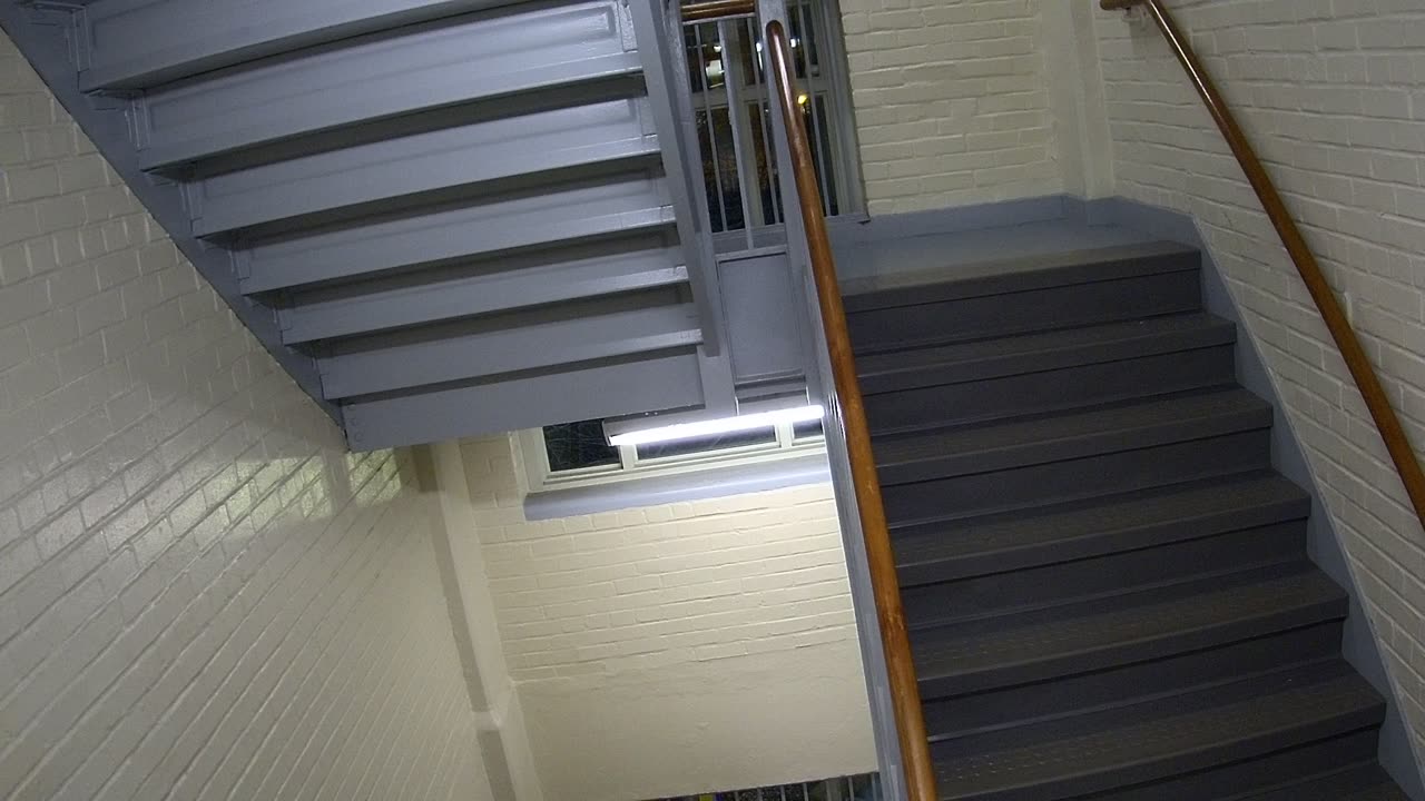 3884FHOB03Stair8_2021-01-05_05h04min14s897ms.mp4
