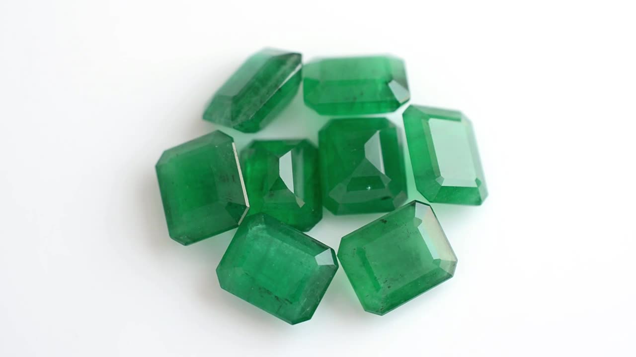 The Best Loose Emeralds for Sale