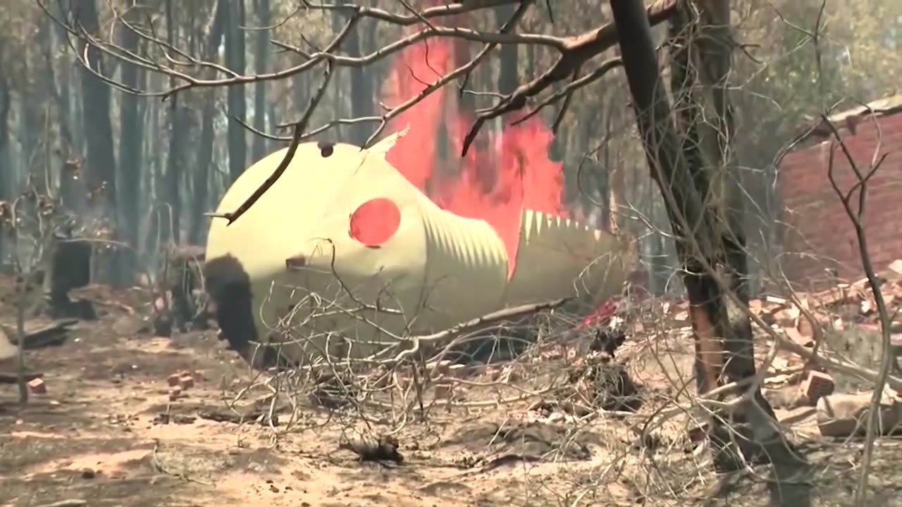 Bushfires destroy homes in western Australia