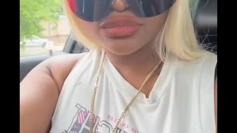- STAR MERLYN ; FEELING HERSELF TODAY !
