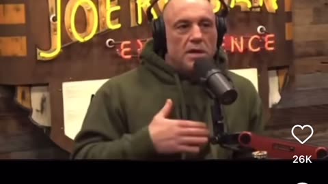 Joe Rogan & Aaron Rogers Talk About Why They Didn't Get the Shot