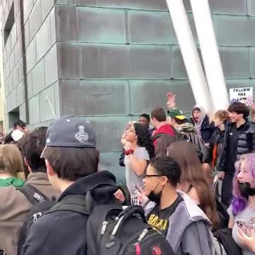 Police called in, Illinois high school students defied mask mandates