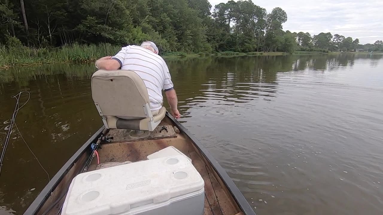 Farm Pond Bass Fishing With Uncle Larry in the Gheenoe