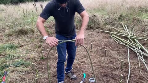 Building A Clay Bushcraft Survival Shelter