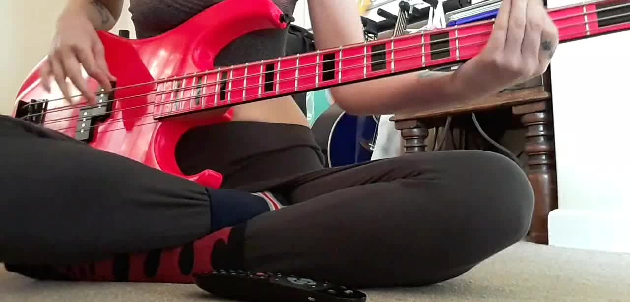 Heaven knows I'm miserable now bass cover