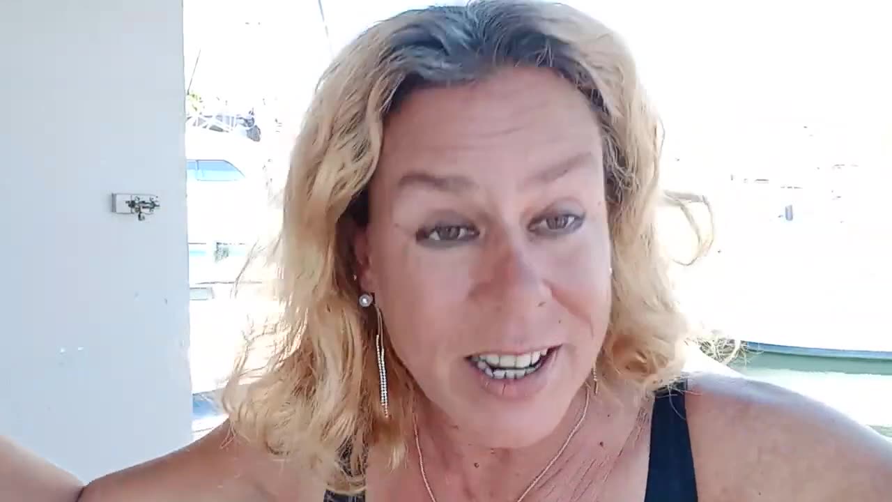 Twitter TROLL "Diane Durham" ARRESTED and CHARGED