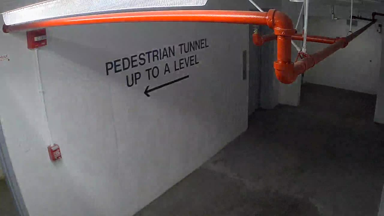 6013WHUGGELobby_2021-01-05_23h33min27s080ms.mp4