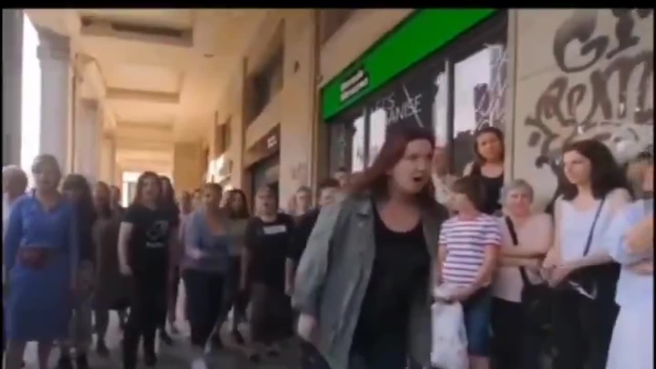 #Patriarchy #Poland Flash Mob with virago's guttural screams