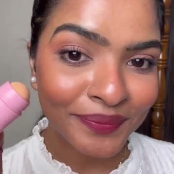 is this VIRAL Beauty Tool Worth the hype- Tested Oil Absorbing Roller