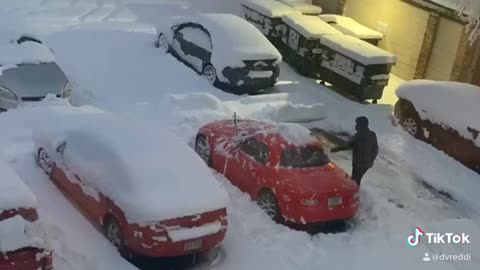 Funny and satisfying Snow Cleaning