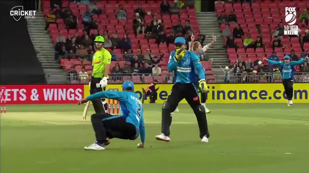 All out 15!! Strikers sink Thunder to record T20 low | BBL|12