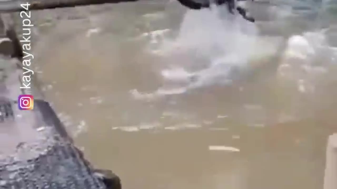 try not to laugh 2
