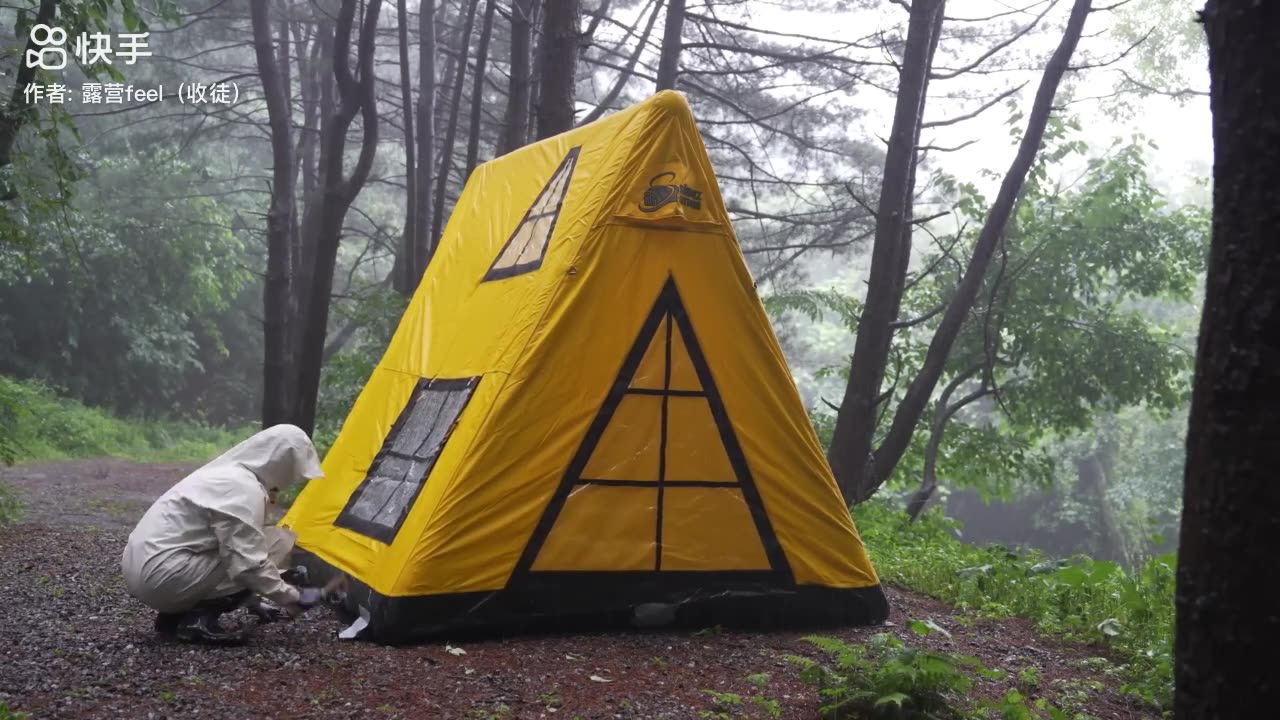 Hot girl solo Rain 🌧️ camping video