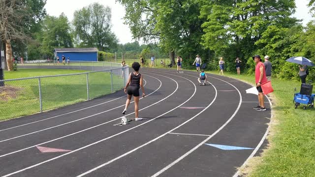 5.22.22 - Girls 4x200m Relay at Oldham County Middle School Invitational