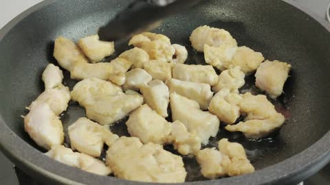 Lemon garlic chicken ! Cook this Easy and Tasty chicken recipe at home for dinner that everyone love