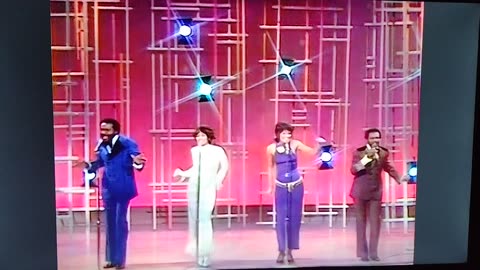 Friends Of Distinction Grazing In The Grass 1970