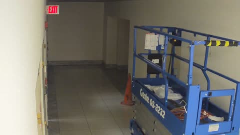 6101RHOBGRNECorridornearStair5_2021-01-05_00h40min01s157ms.mp4