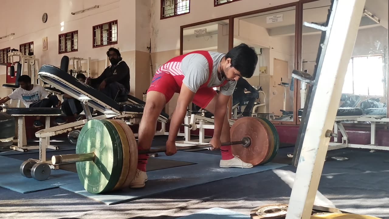 140 deadlift without belt