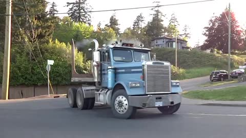 Freightliner FLC Acceleration And Horns