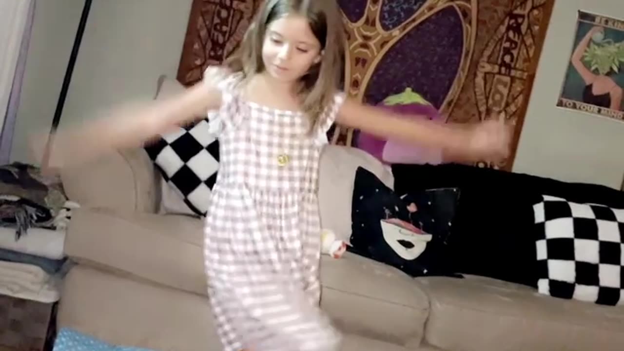 my toddler got the movesss