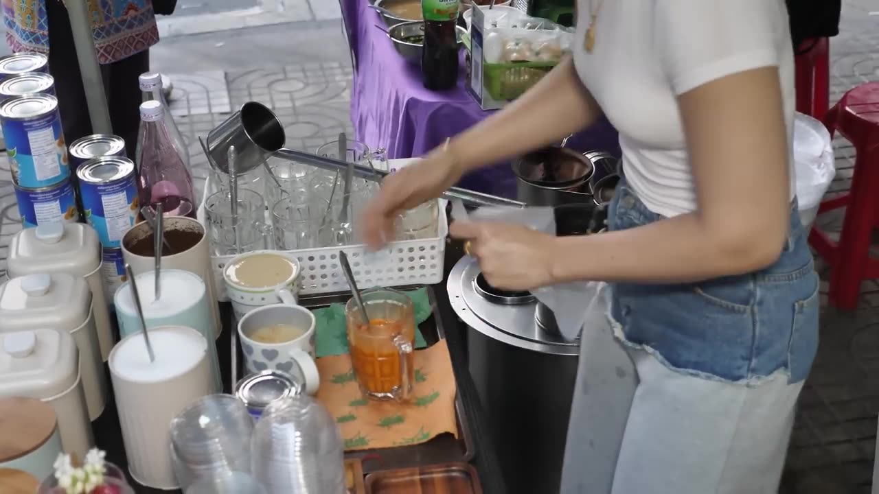 The most popular beautiful coffee lady in bangkok _ thai food