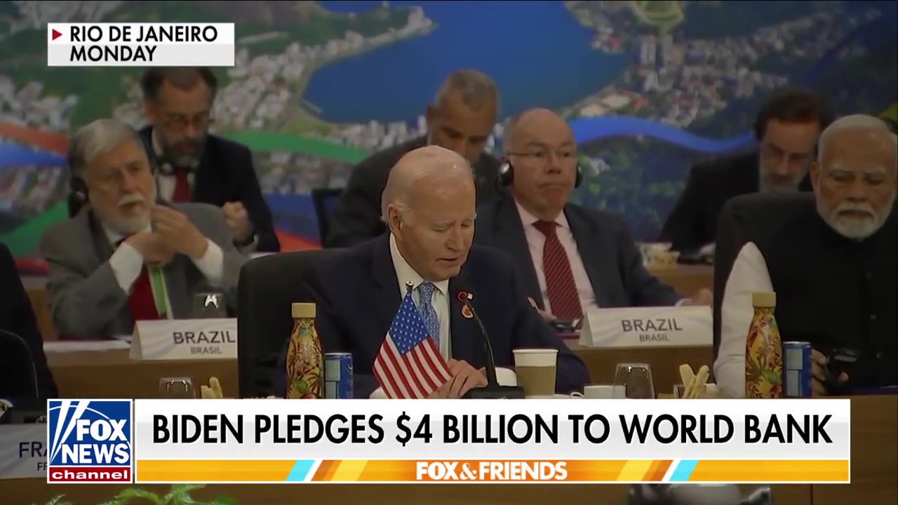 GLOBAL GAFFE Biden misses G-20 family photo