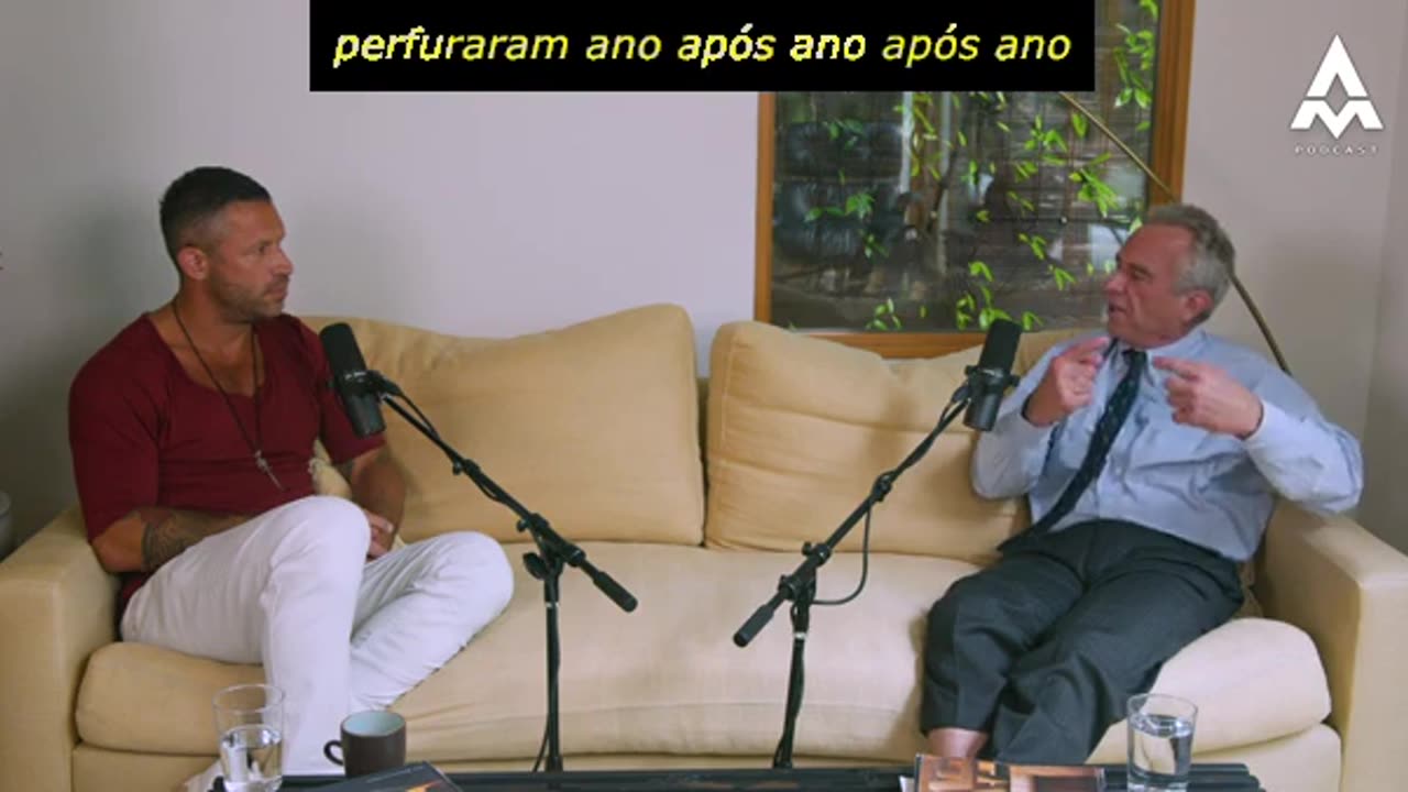 Robert F. Kennedy Jr . *sem os pequenos ajustes nas legendas do canal, TEMPO.