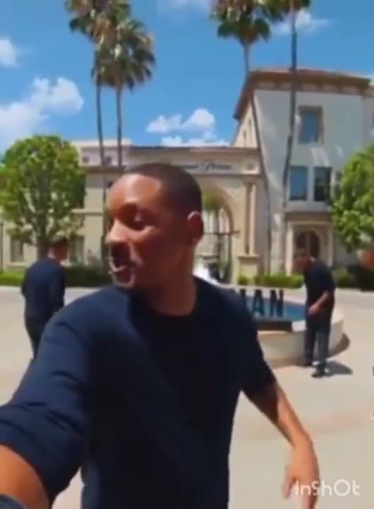 WILL SMITH WITH HIS CLONES?!?