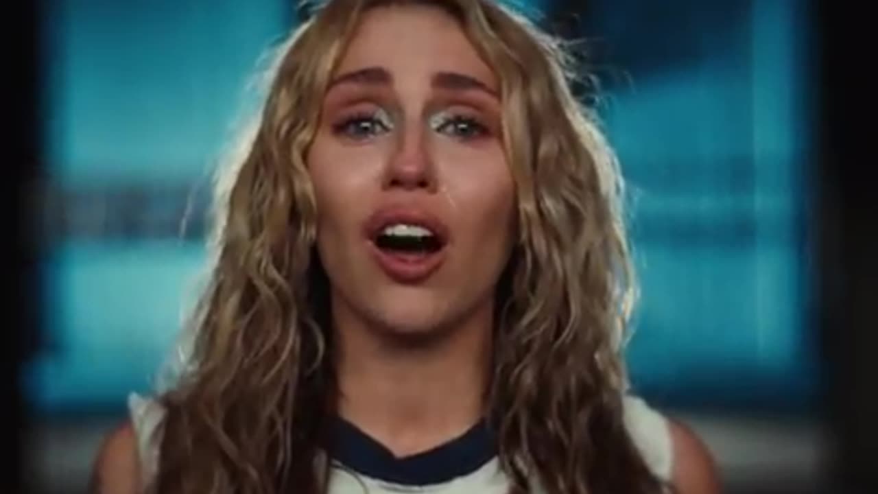 Miley -Miley Cyrus - used to be young ( official video )