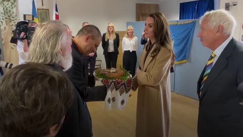 Princess Kate comforts weeping Ukrainian mother at centre for displaced families