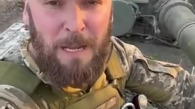 Ukrainian soldiers captured a Russian T- 72 Tank