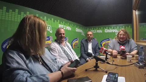 Diana Șoșoacă este live, la Unirea FM! - 22 noiembrie 2024 - ora 14:14