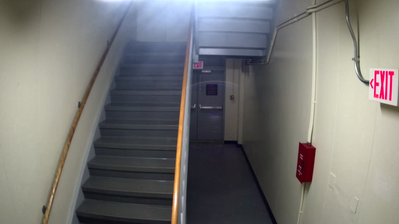 3866FHOB01Stair11_2021-01-05_05h20min00s980ms.mp4